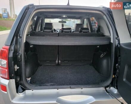 Черный Сузуки Гранд Витара, объемом двигателя 1.9 л и пробегом 250 тыс. км за 4500 $, фото 5 на Automoto.ua