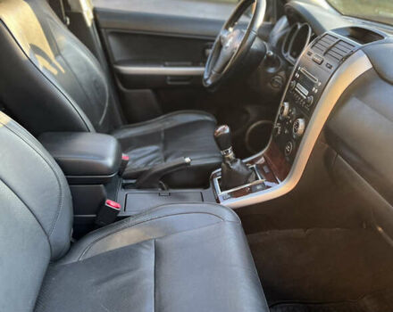 Чорний Сузукі Гранд Вітара, об'ємом двигуна 2 л та пробігом 209 тис. км за 7500 $, фото 31 на Automoto.ua