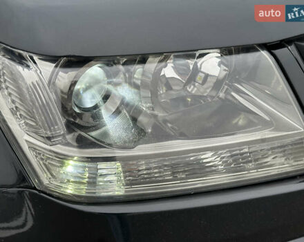 Черный Сузуки Гранд Витара, объемом двигателя 2 л и пробегом 212 тыс. км за 6700 $, фото 6 на Automoto.ua