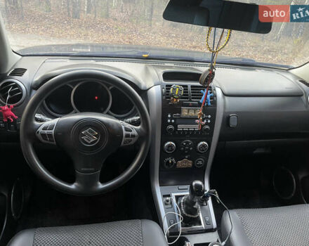Черный Сузуки Гранд Витара, объемом двигателя 2 л и пробегом 290 тыс. км за 6200 $, фото 10 на Automoto.ua