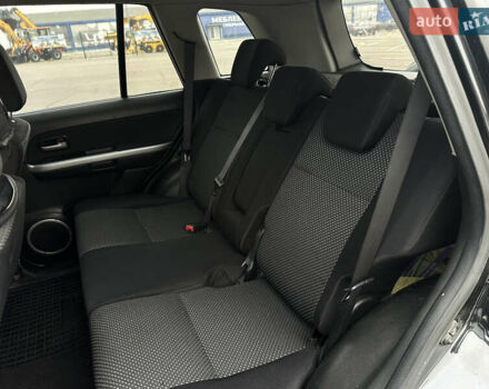 Черный Сузуки Гранд Витара, объемом двигателя 2 л и пробегом 212 тыс. км за 6700 $, фото 14 на Automoto.ua