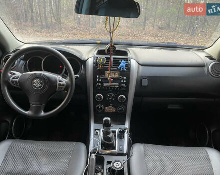 Черный Сузуки Гранд Витара, объемом двигателя 2 л и пробегом 290 тыс. км за 6200 $, фото 8 на Automoto.ua