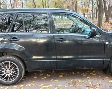 Черный Сузуки Гранд Витара, объемом двигателя 2 л и пробегом 218 тыс. км за 7800 $, фото 6 на Automoto.ua