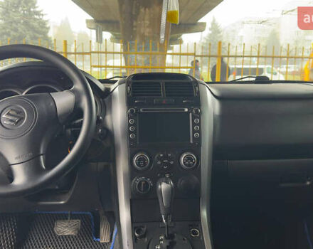 Черный Сузуки Гранд Витара, объемом двигателя 2 л и пробегом 220 тыс. км за 6500 $, фото 7 на Automoto.ua