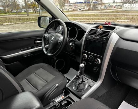 Чорний Сузукі Гранд Вітара, об'ємом двигуна 2 л та пробігом 238 тис. км за 8790 $, фото 24 на Automoto.ua