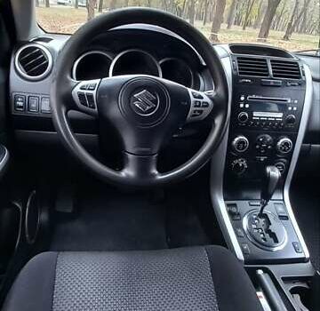 Черный Сузуки Гранд Витара, объемом двигателя 2 л и пробегом 218 тыс. км за 7800 $, фото 12 на Automoto.ua