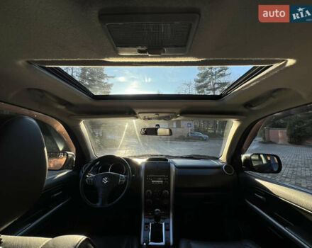 Чорний Сузукі Гранд Вітара, об'ємом двигуна 2 л та пробігом 209 тис. км за 7500 $, фото 32 на Automoto.ua
