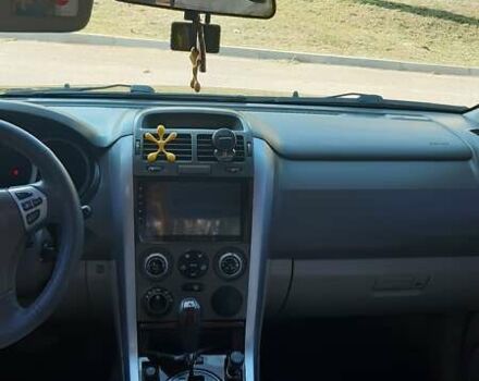 Черный Сузуки Гранд Витара, объемом двигателя 2.74 л и пробегом 214 тыс. км за 7600 $, фото 6 на Automoto.ua