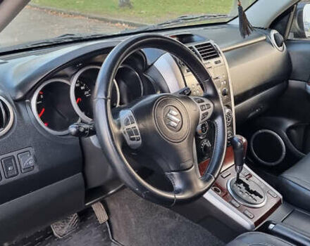 Чорний Сузукі Гранд Вітара, об'ємом двигуна 2 л та пробігом 245 тис. км за 5450 $, фото 12 на Automoto.ua