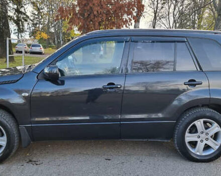 Чорний Сузукі Гранд Вітара, об'ємом двигуна 2 л та пробігом 245 тис. км за 5500 $, фото 4 на Automoto.ua