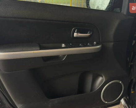 Черный Сузуки Гранд Витара, объемом двигателя 2 л и пробегом 220 тыс. км за 6500 $, фото 3 на Automoto.ua