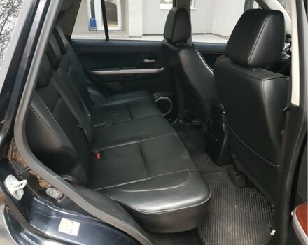 Черный Сузуки Гранд Витара, объемом двигателя 2 л и пробегом 235 тыс. км за 7500 $, фото 5 на Automoto.ua