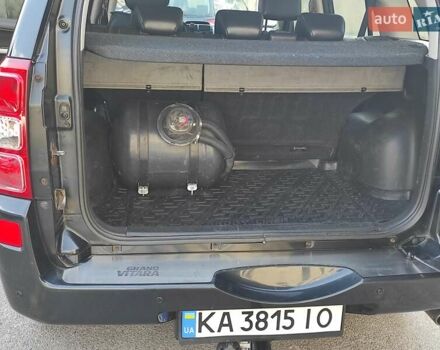 Чорний Сузукі Гранд Вітара, об'ємом двигуна 2 л та пробігом 226 тис. км за 7500 $, фото 6 на Automoto.ua