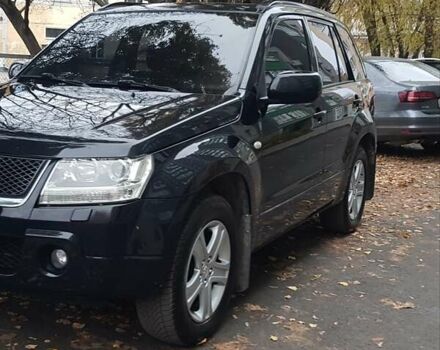 Черный Сузуки Гранд Витара, объемом двигателя 2 л и пробегом 235 тыс. км за 7300 $, фото 2 на Automoto.ua
