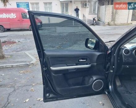 Чорний Сузукі Гранд Вітара, об'ємом двигуна 2 л та пробігом 216 тис. км за 6500 $, фото 14 на Automoto.ua