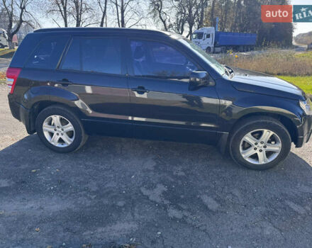 Черный Сузуки Гранд Витара, объемом двигателя 2 л и пробегом 230 тыс. км за 6800 $, фото 2 на Automoto.ua