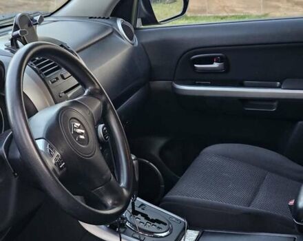 Черный Сузуки Гранд Витара, объемом двигателя 2 л и пробегом 170 тыс. км за 10000 $, фото 14 на Automoto.ua