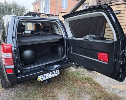 Чорний Сузукі Гранд Вітара, об'ємом двигуна 2 л та пробігом 150 тис. км за 10500 $, фото 5 на Automoto.ua