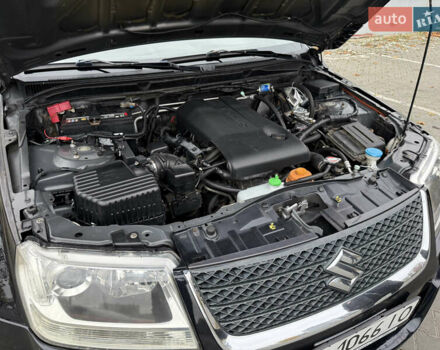 Чорний Сузукі Гранд Вітара, об'ємом двигуна 2.4 л та пробігом 135 тис. км за 8100 $, фото 13 на Automoto.ua