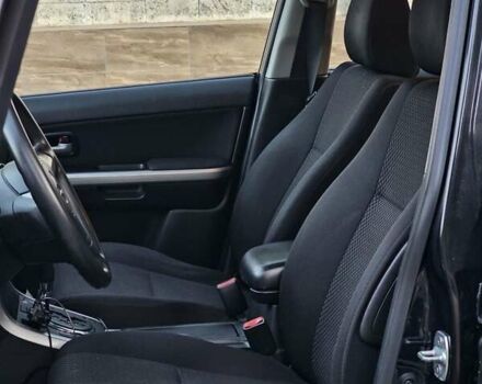 Черный Сузуки Гранд Витара, объемом двигателя 2 л и пробегом 170 тыс. км за 10000 $, фото 11 на Automoto.ua