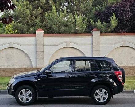 Черный Сузуки Гранд Витара, объемом двигателя 2 л и пробегом 170 тыс. км за 10000 $, фото 7 на Automoto.ua
