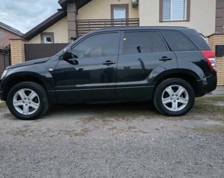 Чорний Сузукі Гранд Вітара, об'ємом двигуна 2 л та пробігом 150 тис. км за 10500 $, фото 1 на Automoto.ua
