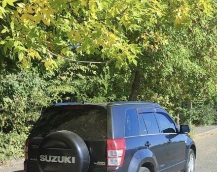 Чорний Сузукі Гранд Вітара, об'ємом двигуна 2 л та пробігом 147 тис. км за 8000 $, фото 2 на Automoto.ua