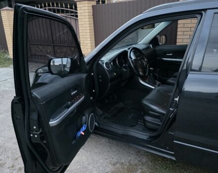 Чорний Сузукі Гранд Вітара, об'ємом двигуна 2 л та пробігом 150 тис. км за 10500 $, фото 6 на Automoto.ua