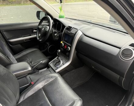 Чорний Сузукі Гранд Вітара, об'ємом двигуна 2.4 л та пробігом 135 тис. км за 8100 $, фото 10 на Automoto.ua