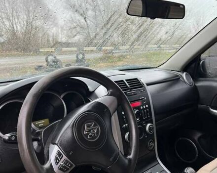 Черный Сузуки Гранд Витара, объемом двигателя 2.39 л и пробегом 289 тыс. км за 9500 $, фото 11 на Automoto.ua