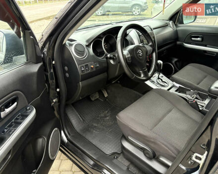 Чорний Сузукі Гранд Вітара, об'ємом двигуна 2.39 л та пробігом 240 тис. км за 8999 $, фото 5 на Automoto.ua
