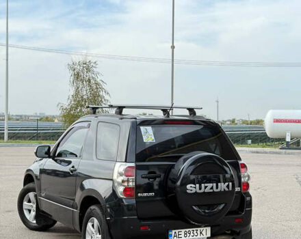 Чорний Сузукі Гранд Вітара, об'ємом двигуна 2.39 л та пробігом 198 тис. км за 7900 $, фото 1 на Automoto.ua