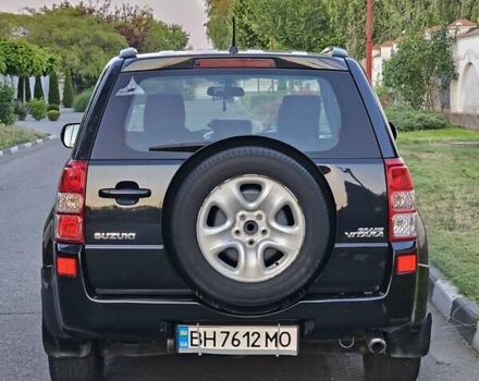 Черный Сузуки Гранд Витара, объемом двигателя 2 л и пробегом 170 тыс. км за 10000 $, фото 3 на Automoto.ua