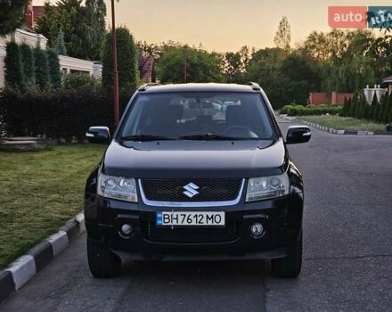 Черный Сузуки Гранд Витара, объемом двигателя 2 л и пробегом 170 тыс. км за 10000 $, фото 5 на Automoto.ua