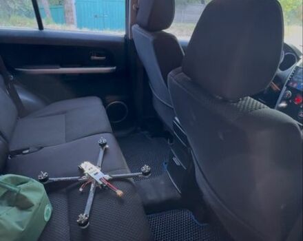 Чорний Сузукі Гранд Вітара, об'ємом двигуна 2.4 л та пробігом 125 тис. км за 8500 $, фото 5 на Automoto.ua