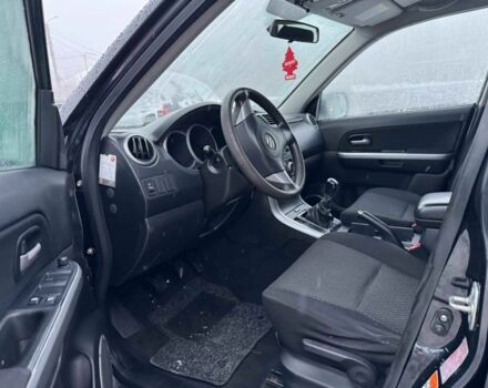 Чорний Сузукі Гранд Вітара, об'ємом двигуна 1.9 л та пробігом 281 тис. км за 4500 $, фото 10 на Automoto.ua