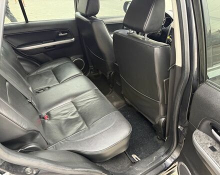 Чорний Сузукі Гранд Вітара, об'ємом двигуна 2.4 л та пробігом 135 тис. км за 8100 $, фото 9 на Automoto.ua