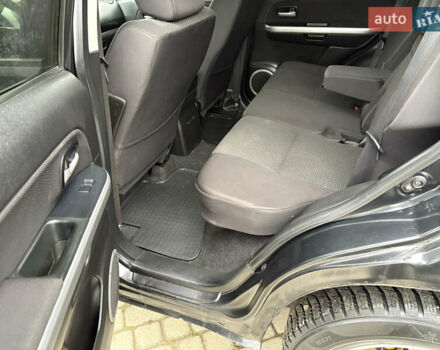 Чорний Сузукі Гранд Вітара, об'ємом двигуна 2.39 л та пробігом 240 тис. км за 8999 $, фото 10 на Automoto.ua
