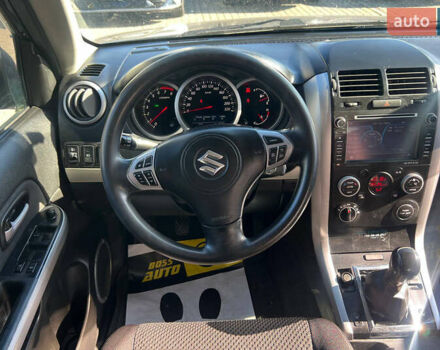 Черный Сузуки Гранд Витара, объемом двигателя 2.39 л и пробегом 290 тыс. км за 6100 $, фото 24 на Automoto.ua