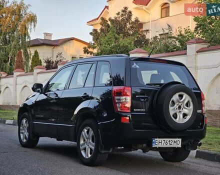 Черный Сузуки Гранд Витара, объемом двигателя 2 л и пробегом 170 тыс. км за 10000 $, фото 1 на Automoto.ua