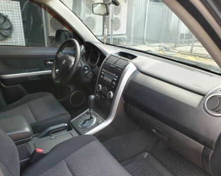 Чорний Сузукі Гранд Вітара, об'ємом двигуна 2 л та пробігом 217 тис. км за 7500 $, фото 4 на Automoto.ua