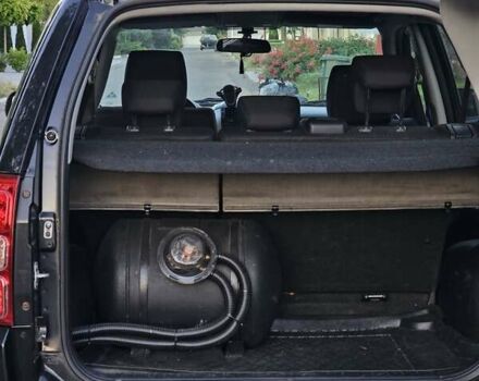 Черный Сузуки Гранд Витара, объемом двигателя 2 л и пробегом 170 тыс. км за 10000 $, фото 13 на Automoto.ua