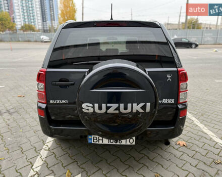 Чорний Сузукі Гранд Вітара, об'ємом двигуна 2.4 л та пробігом 135 тис. км за 8100 $, фото 6 на Automoto.ua