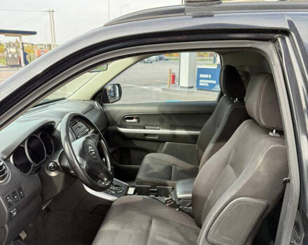 Чорний Сузукі Гранд Вітара, об'ємом двигуна 2.39 л та пробігом 198 тис. км за 7900 $, фото 7 на Automoto.ua