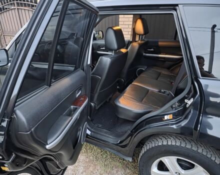 Чорний Сузукі Гранд Вітара, об'ємом двигуна 2 л та пробігом 150 тис. км за 10500 $, фото 7 на Automoto.ua