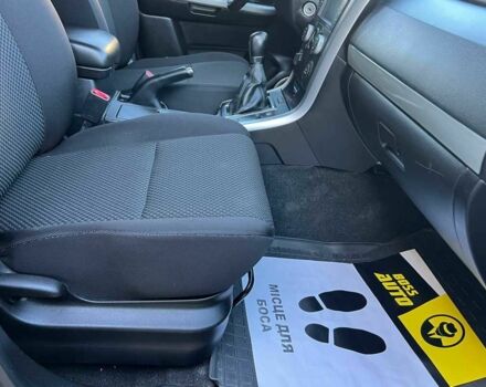 Чорний Сузукі Гранд Вітара, об'ємом двигуна 2.4 л та пробігом 290 тис. км за 6100 $, фото 8 на Automoto.ua