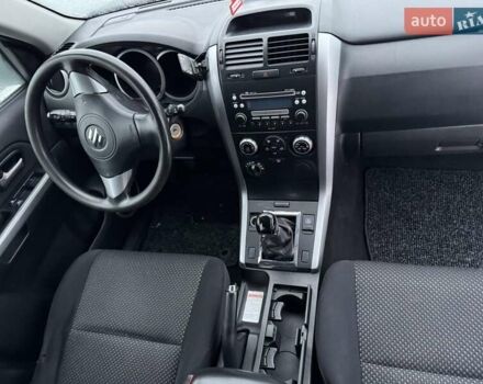 Чорний Сузукі Гранд Вітара, об'ємом двигуна 1.9 л та пробігом 281 тис. км за 4550 $, фото 5 на Automoto.ua