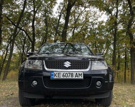 Чорний Сузукі Гранд Вітара, об'ємом двигуна 2.39 л та пробігом 176 тис. км за 8600 $, фото 1 на Automoto.ua