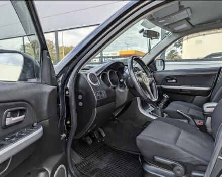 Черный Сузуки Гранд Витара, объемом двигателя 1.9 л и пробегом 185 тыс. км за 3800 $, фото 6 на Automoto.ua