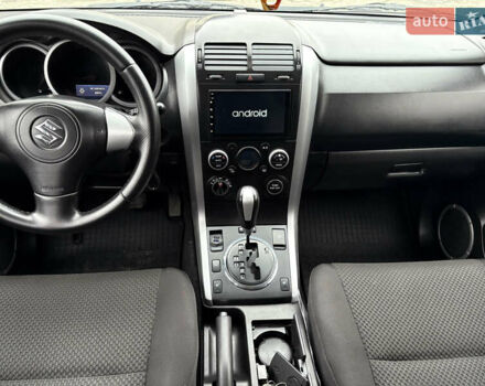Чорний Сузукі Гранд Вітара, об'ємом двигуна 2.39 л та пробігом 240 тис. км за 8999 $, фото 11 на Automoto.ua